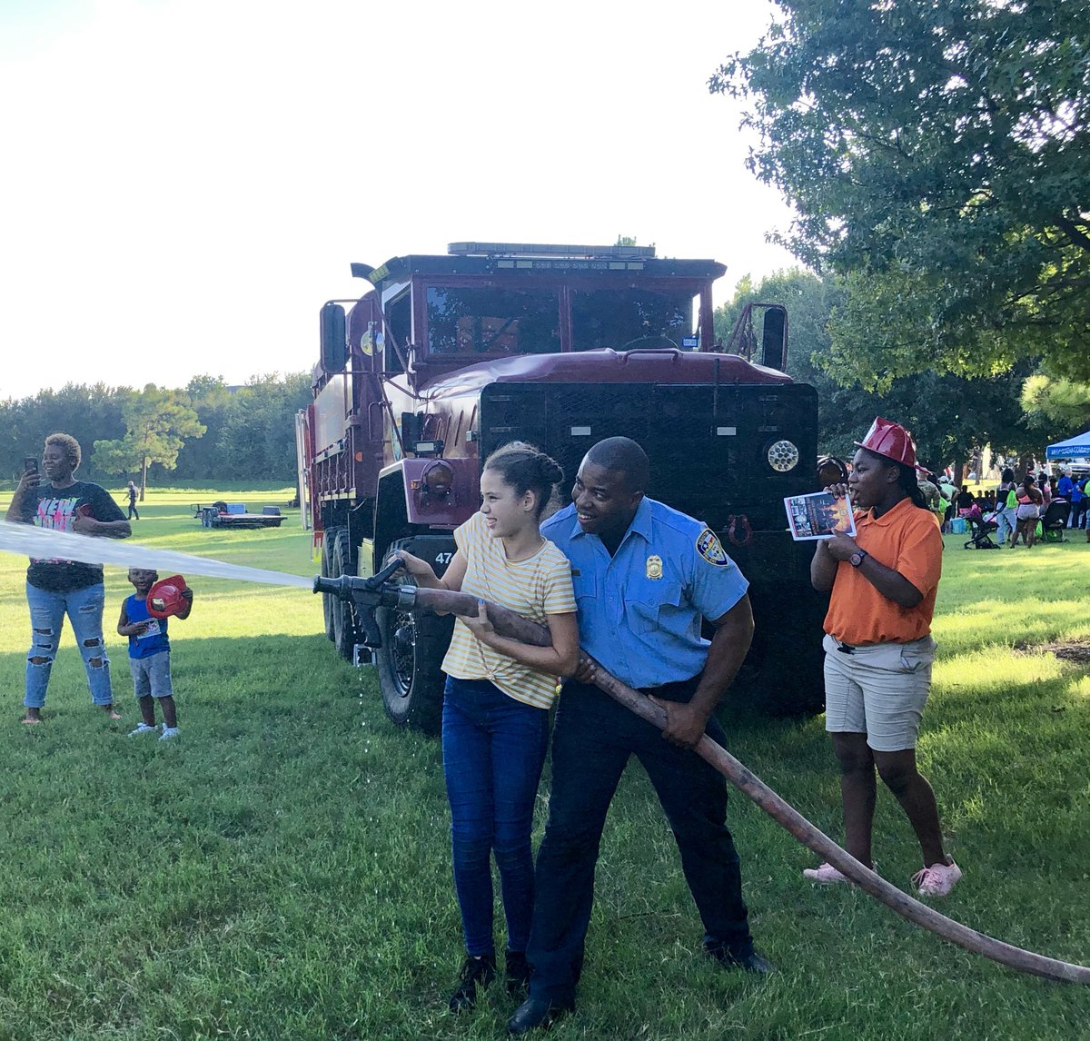 PioHouston's tweet photo. HFD taking part in Greenspoint National Night Out @HoustonFire https://t.co/uGQ4ginuOu