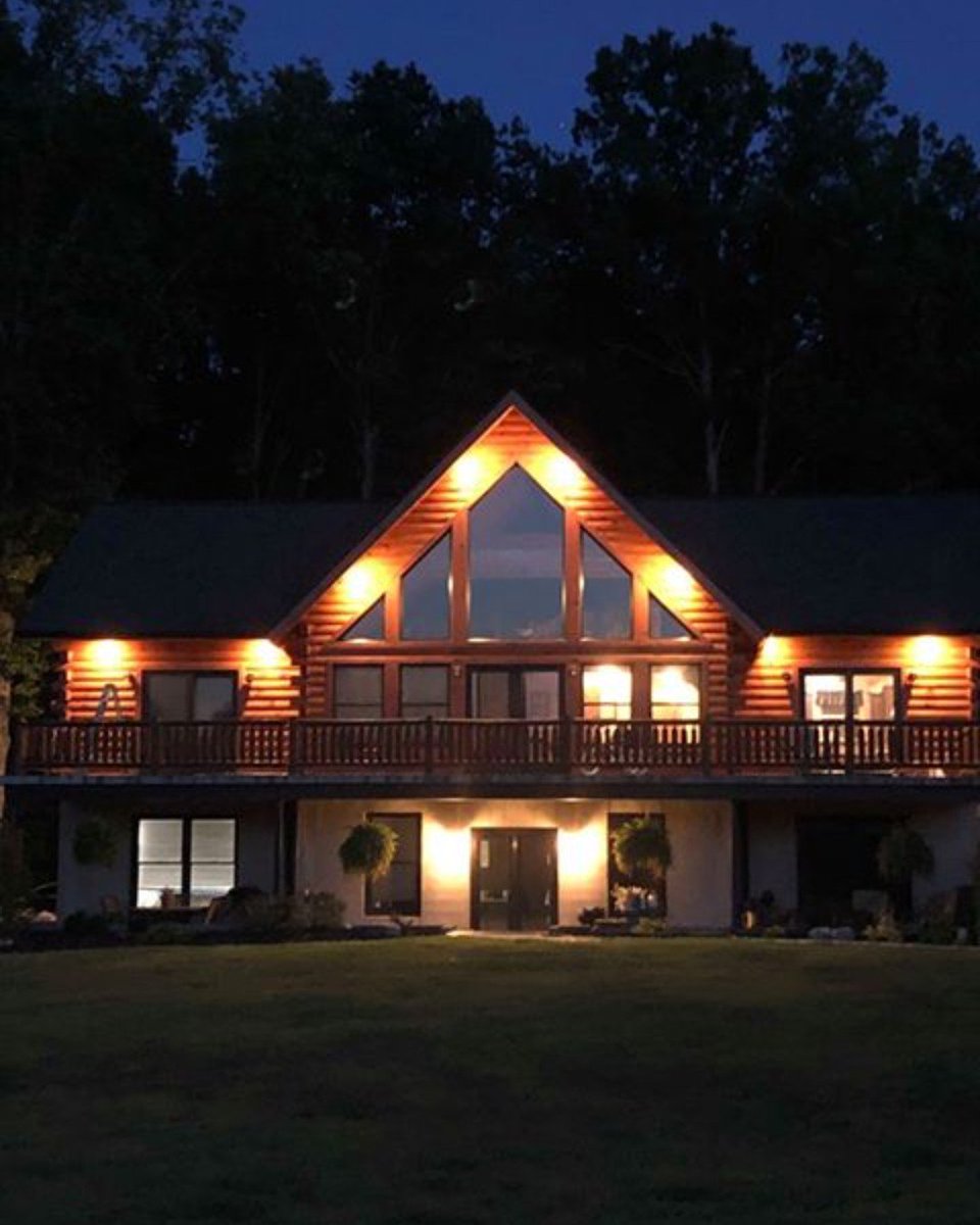THLogHomes's tweet photo. "Some nighttime photos after a fresh coat of stain. We really love our Timberhaven log home."
Your Dream . . . Our Passion
https://t.co/iL5KYp9SHm
•
#loghome #loghomeliving #happyclients #weaimtoplease #beautifulloghomes #twilight #Timberhaven #kilndried #mostcompletepackages https://t.co/eHLwvBxuDA