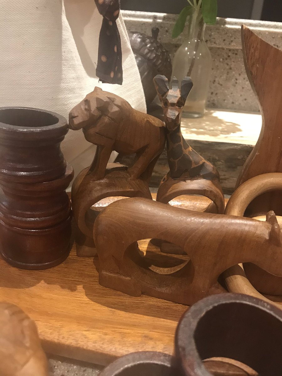lovefromjgirl's tweet photo. The Wooden Jungle Bag will be ready for play @sunfloweroville conference 🦒🦏 https://t.co/zgYFNGEOC8