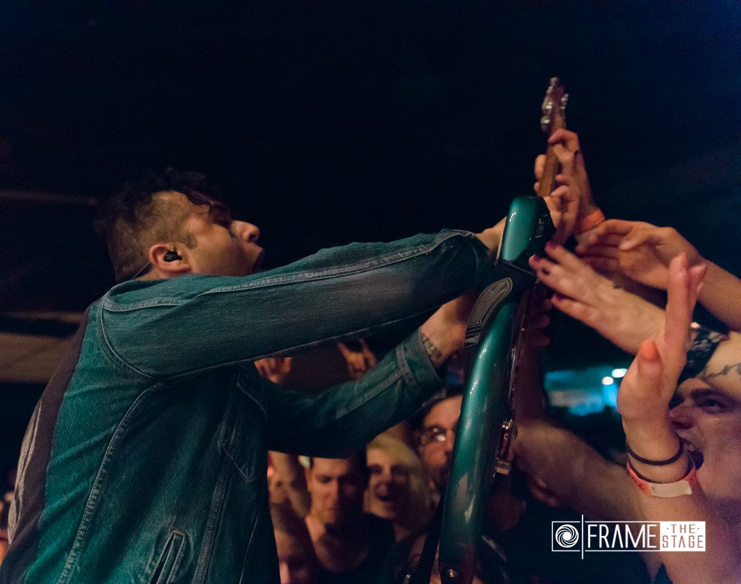 FrameTheStage's tweet photo. Check out some photos of @ISLANDER_band from their set on 9/21 at @NewportMusicHll in Columbus, Ohio!

📷: @ADA_Sean 

@Eleven7Music @BetterNoise @promowestlive #Islander #FrameTheStage #concertphotography #bandphotography

See more: https://t.co/E2m3Pxk3kj https://t.co/vrQPkSJZmz