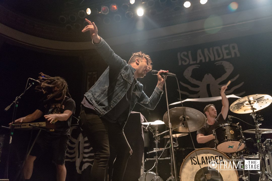 FrameTheStage's tweet photo. Check out some photos of @ISLANDER_band from their set on 9/21 at @NewportMusicHll in Columbus, Ohio!

📷: @ADA_Sean 

@Eleven7Music @BetterNoise @promowestlive #Islander #FrameTheStage #concertphotography #bandphotography

See more: https://t.co/E2m3Pxk3kj https://t.co/vrQPkSJZmz