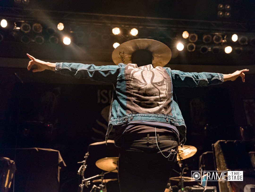 FrameTheStage's tweet photo. Check out some photos of @ISLANDER_band from their set on 9/21 at @NewportMusicHll in Columbus, Ohio!

📷: @ADA_Sean 

@Eleven7Music @BetterNoise @promowestlive #Islander #FrameTheStage #concertphotography #bandphotography

See more: https://t.co/E2m3Pxk3kj https://t.co/vrQPkSJZmz