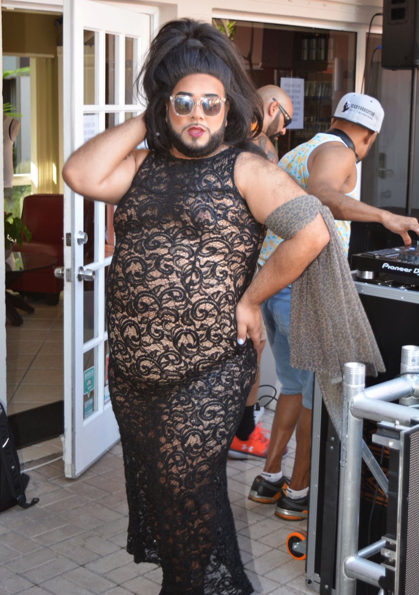 itsedwardoz's tweet photo. More photos taken by @SRLMediaInc at @bearsurrectionβs The Ultimate Bear Pool Party this past Sunday at @grandresortspa! #grandresortspa #gayresort #gaytravel #bearsurrection #bearsurrectionfortlauderdale #bearsurrectionpoolparty https://t.co/mMv6N3hpwV