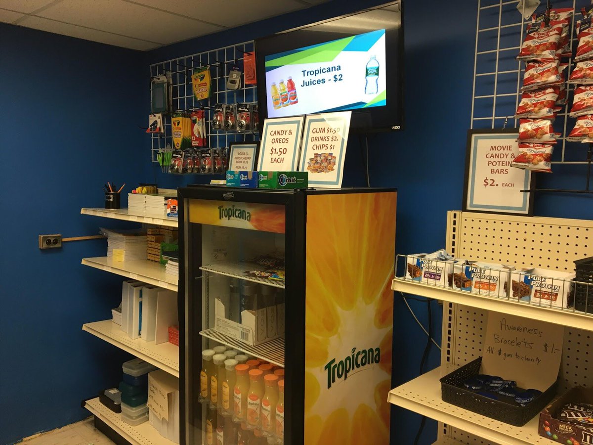 Herricks_DECA's tweet photo. Our best promotion: We use our Tropicana fridge to display our juices from one of our valued sbe valued partners, Tropicana! #decasbeweek #sbe2019 #herricksdeca https://t.co/Qtqz4IYXja