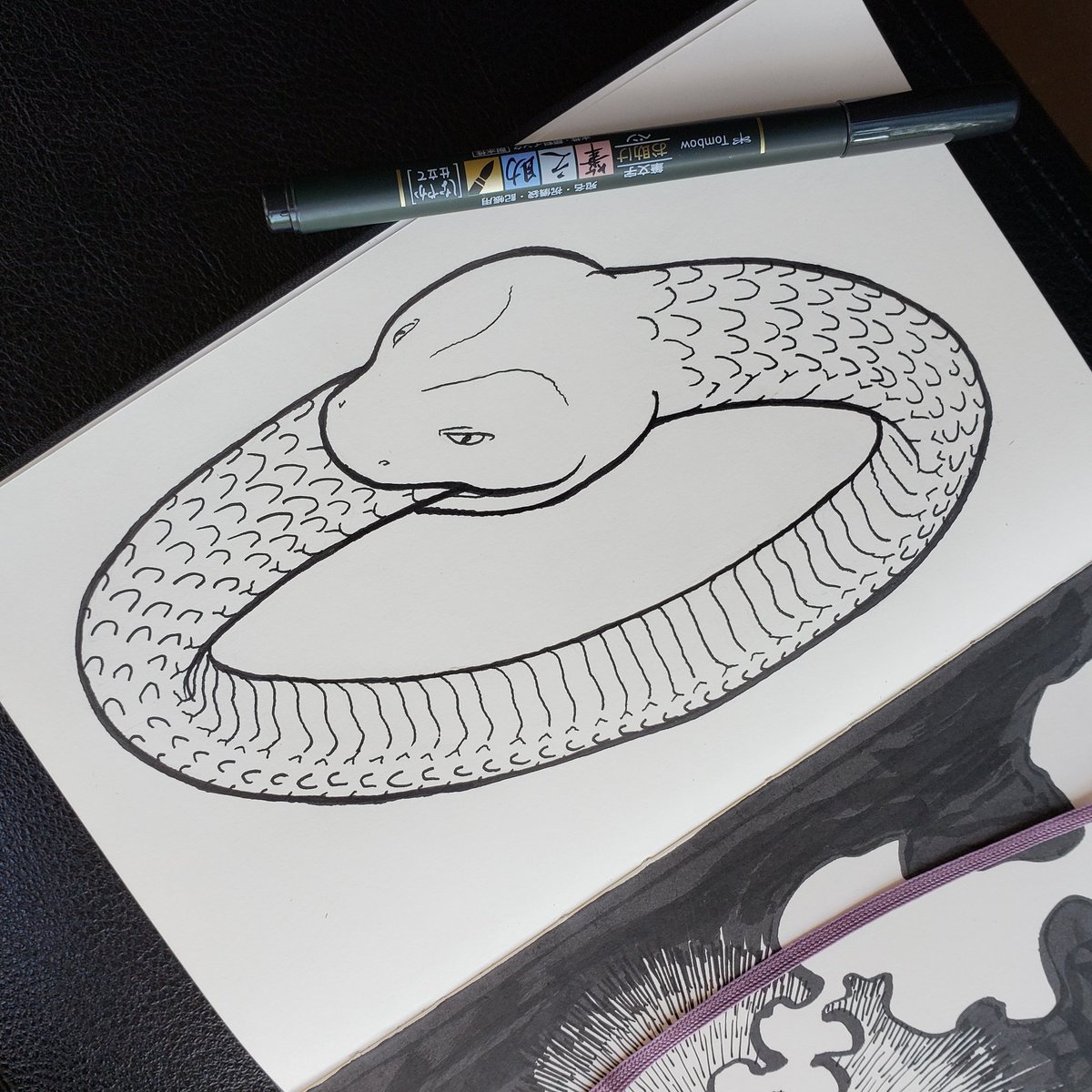 #inktober day 1 : ring

so i drew ouroboros