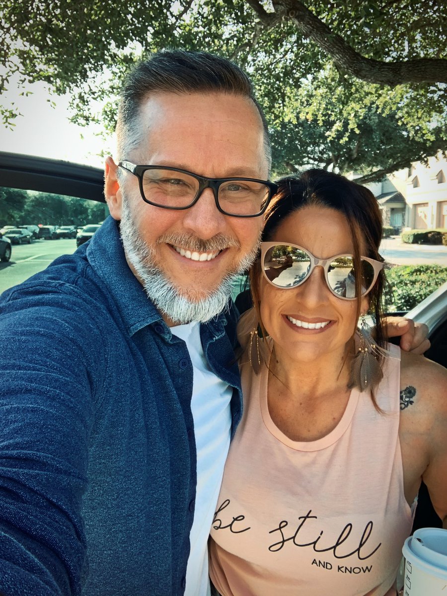 CoachDavidVilla's tweet photo. Passed this beauty @PrincessDi75 in the parking lot of @AN_Oquendo14   salon this morning! 😘 https://t.co/DFmKxJTU9B