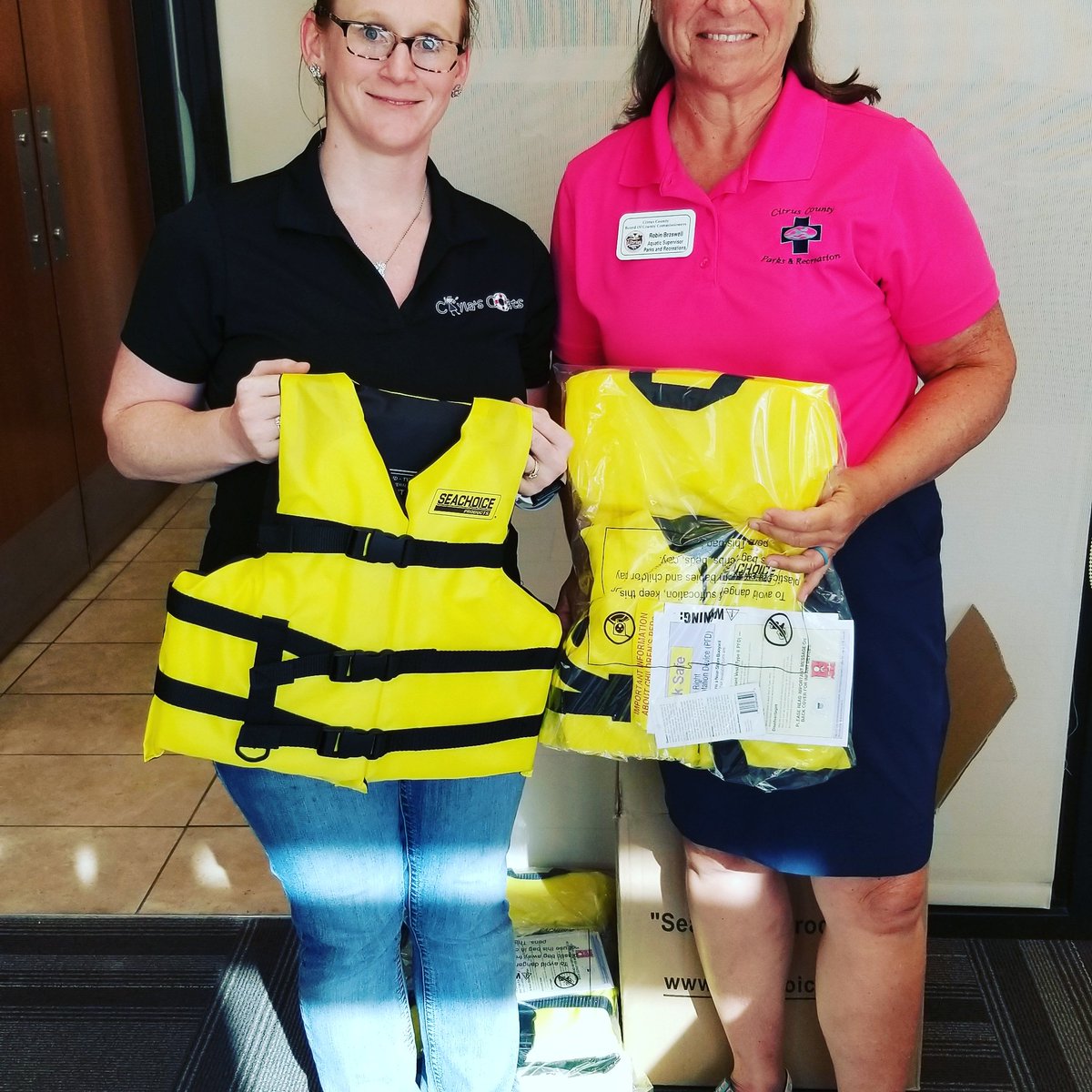 CaylasCoats's tweet photo. Today we delivered life jackets to Citrus County Parks &amp; Rec today. These jackets r 4 kids swimming @ Bicentennial Pool and needs a life vest. We also attended the Water Safety Task Force between Citrus &amp; Hernando Counties. We r excited! @SheriffCitrus @citruschamber @citrusbocc https://t.co/fAajX1bxlc