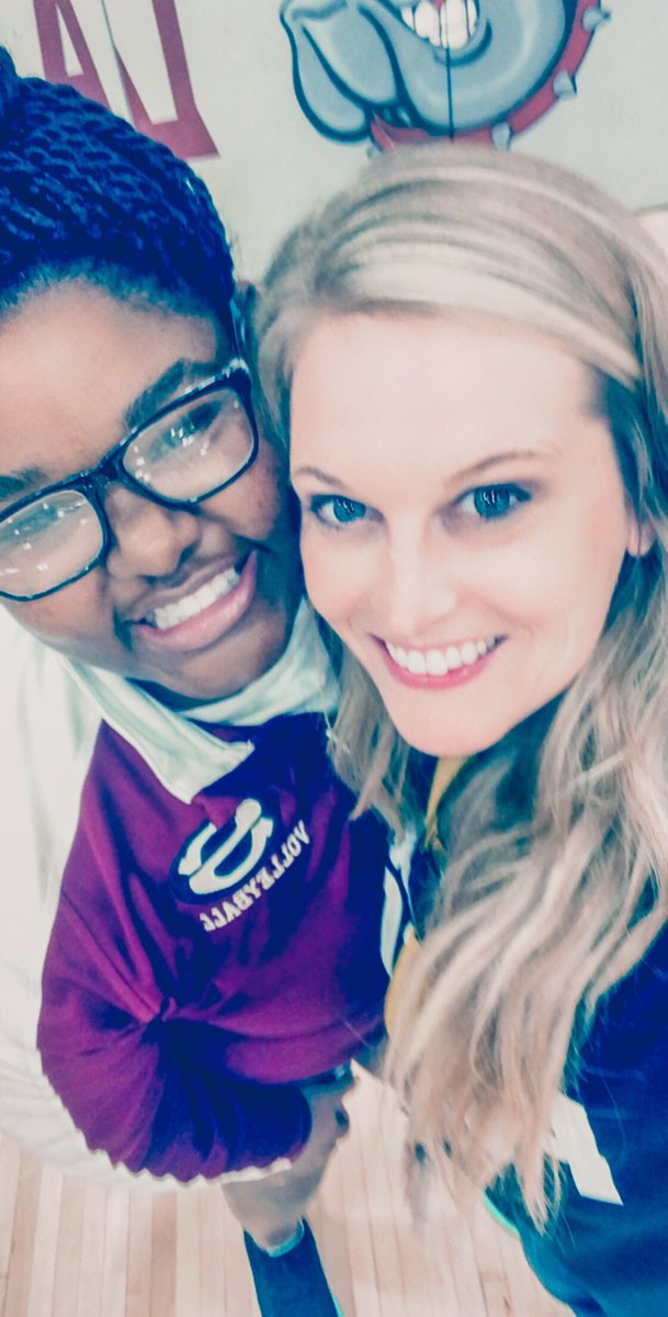 SHSBulldogCheer's tweet photo. Love this girl!  Thanks for inviting me to Teacher Appreciation Night, Kelly!  @NekSanders1 you have some amazing kiddos!! ❤️ https://t.co/rcqowZH5oy