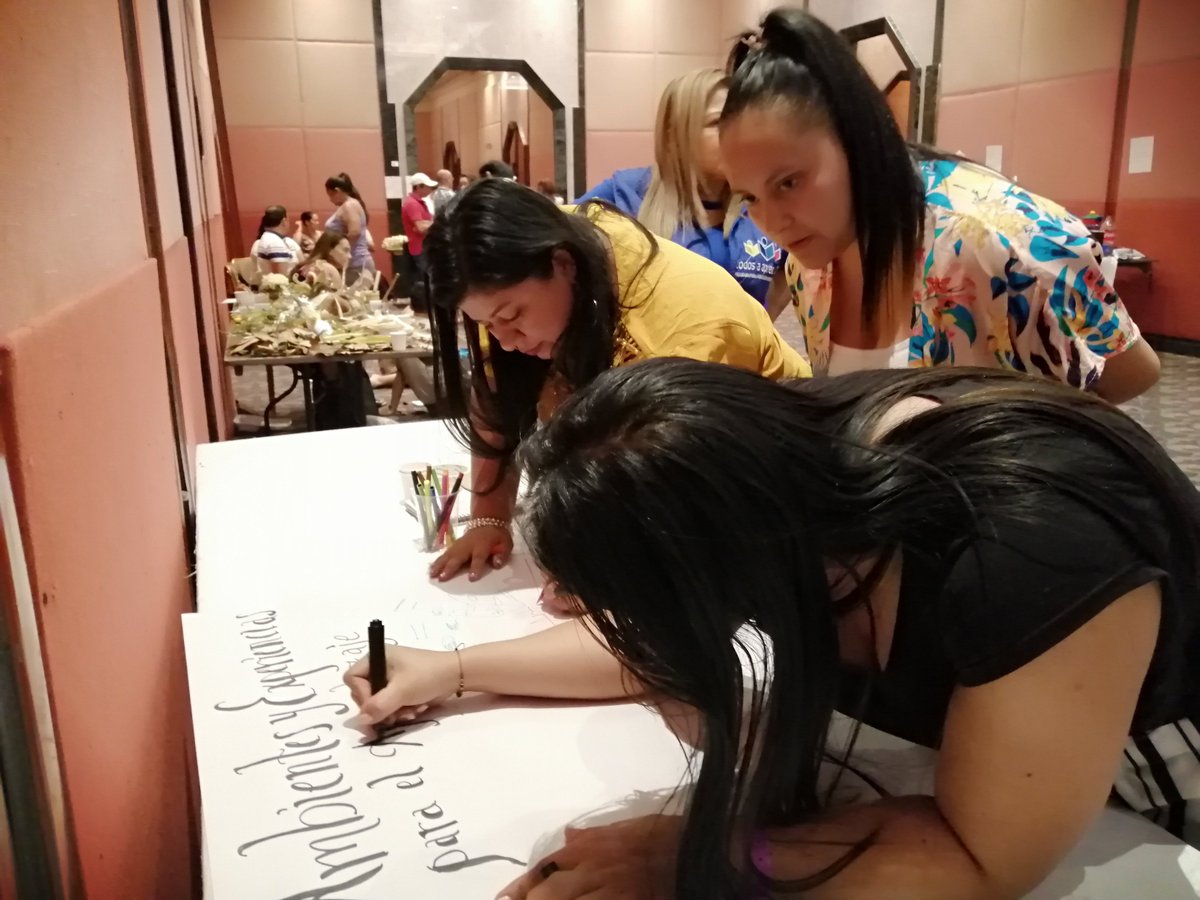 Alexa_ZenemiJ's tweet photo. @edifer03220 @PTA_Colombia Porque las niñas y los niños son felices cuando se les facilitan ambientes pedagógicos ricos en experiencias diferenciadas. https://t.co/SLu7Amr1VR