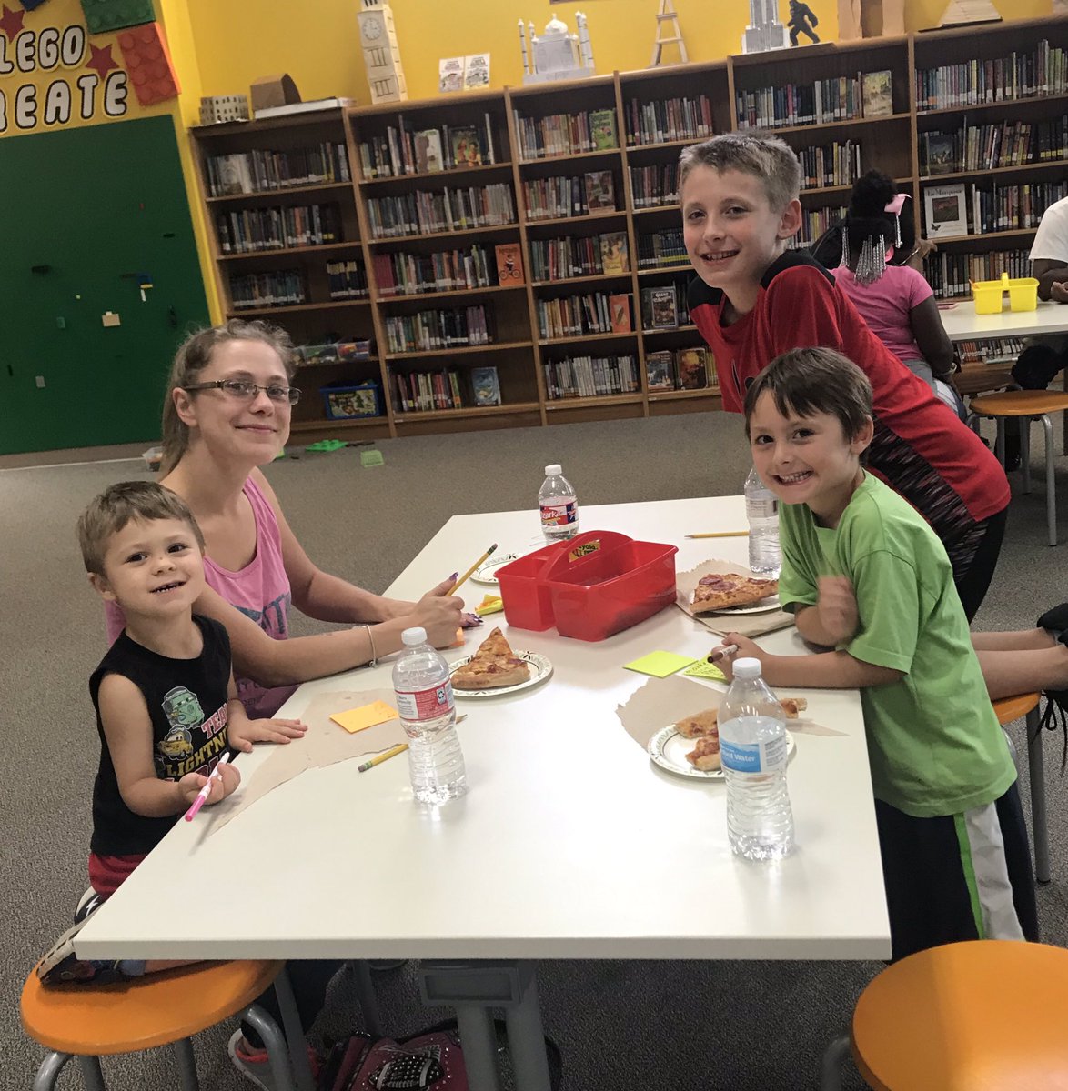 SiglerSupport's tweet photo. AVID Night @ Sigler Nation-Successful Students &amp; Parents Way to go September AVID Golden Binder Winners! @AVID4College @PlanoISDAVID    #siglernation https://t.co/j60ES6qtxU
