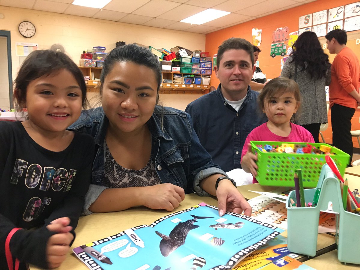 SaintPaulVICS's tweet photo. Welcoming our parents to Curriculum/Math Night!@TCDSB @TCDSB_JWujek @TrusteeDAmico @TCDSB21C @GinaMarrello https://t.co/4ZVgBjRztu