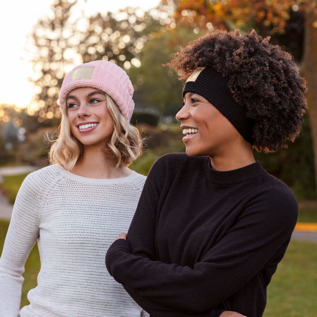 LoveYourMelon's tweet photo. You won’t mind the cooler weather with these cozy knits 🤗
#LoveYourMelon #Fall #Beanie #FallFashion https://t.co/rLYZoO2KjC