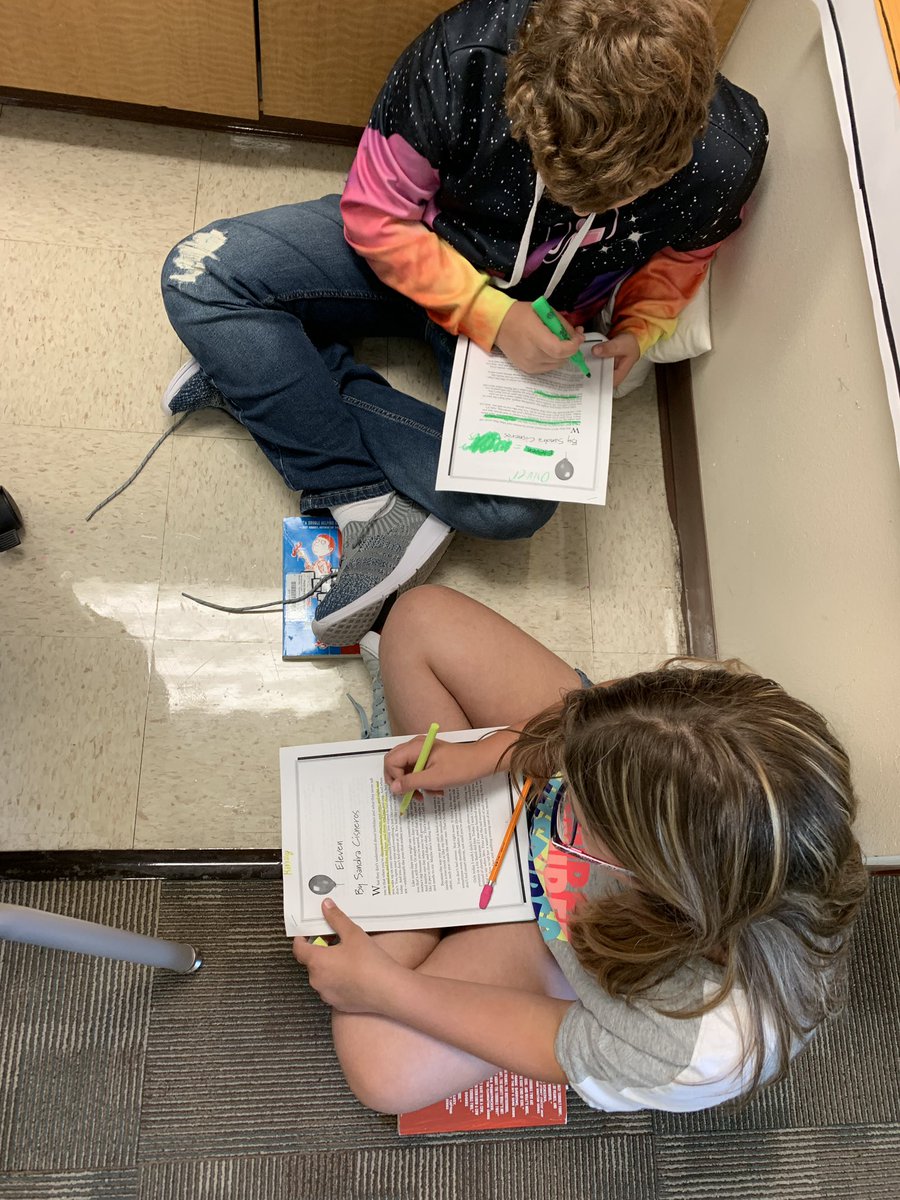 MrsDavisTX's tweet image. We’re working hard at finding themes and backing it with text evidence. Look at these fifth graders go! #pveleads #Leaders2theCore @PVE5thGrade