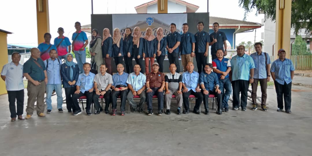 SarawakLkim's tweet photo. Lawatan kerja YBhg Ketua Pengarah ke PNK Belawai pada 20 September 2019 @lala_othman https://t.co/BqCQEfNoL8