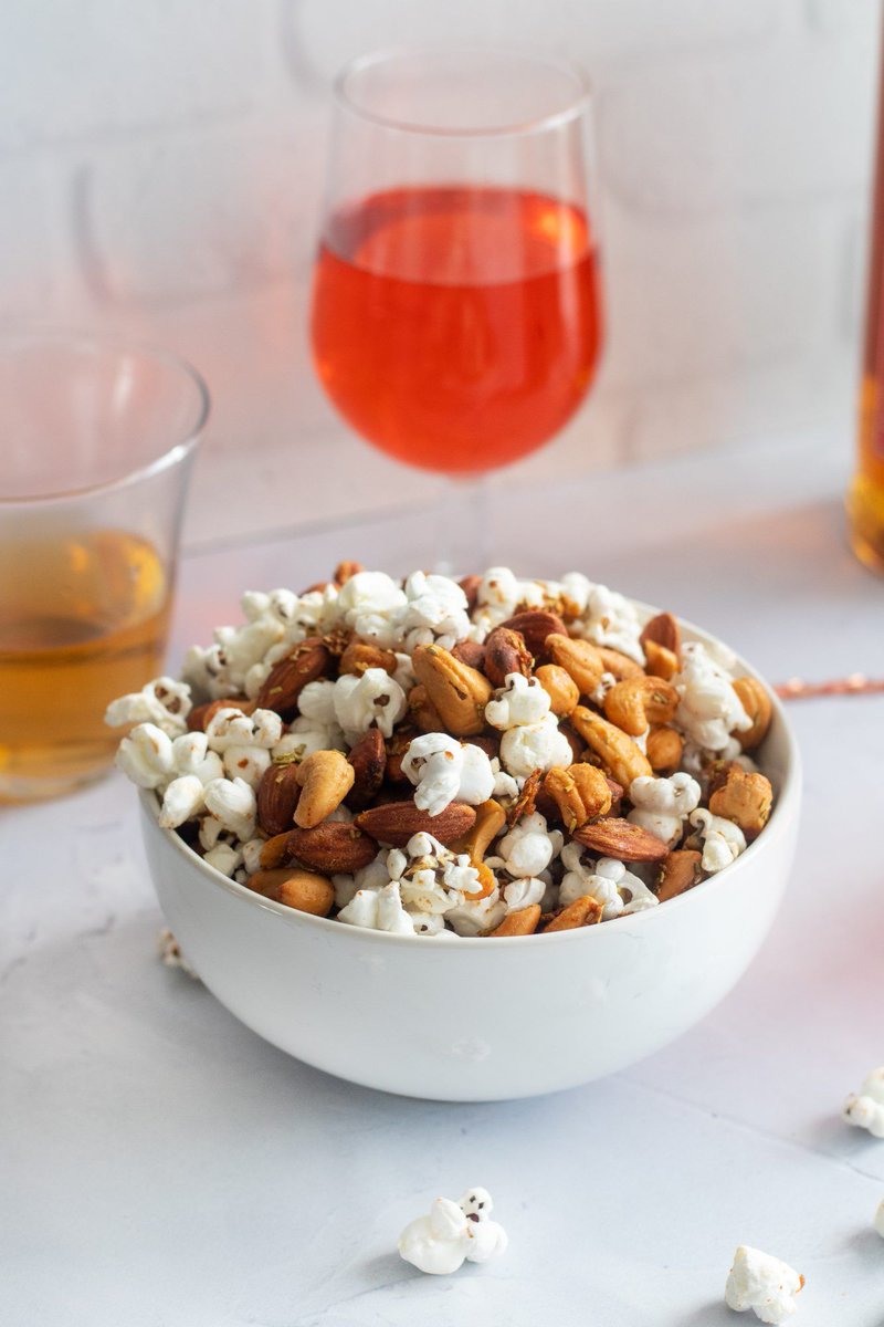 Giada De Laurentiis (@gdelaurentiis) on Twitter photo I took two quintessential cocktail snacks & turned them into one ultimate mix: popcorn cocktail nuts w/ my <a href="/Simply7Snacks/">Simply 7 Snacks</a> olive oil popcorn! #ad buff.ly/2nt4Mfr I took two quintessential cocktail snacks & turned them into one ultimate mix: popcorn cocktail nuts w/ my <a href="/Simply7Snacks/">Simply 7 Snacks</a> olive oil popcorn! #ad buff.ly/2nt4Mfr