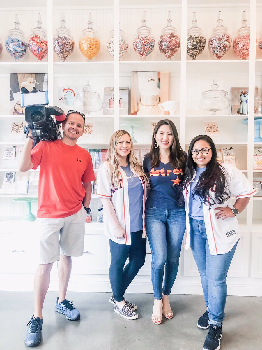 lauraaramirez_'s tweet photo. Thank you Twitter fam for this super fun experience. Had a blast this morning with @MichelleKHOU !
Tune in Friday morning on channel 11β€οΈ #TakeItBack #astros @haleydani https://t.co/jtVhUY10n7