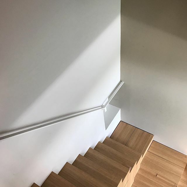 dennygondo's tweet photo. Good morning... #biketowork π #fleekhauzbsd #4house #simplestairs #smallestproject #tinyhouse #studioairputih #dennygondoarchitect #jokeroos #architecture #simpledesign #modernarchitecture #tropicalhouse πΈ @jokeroos https://t.co/u13ziaiecH https://t.co/YtgdPE4hJI