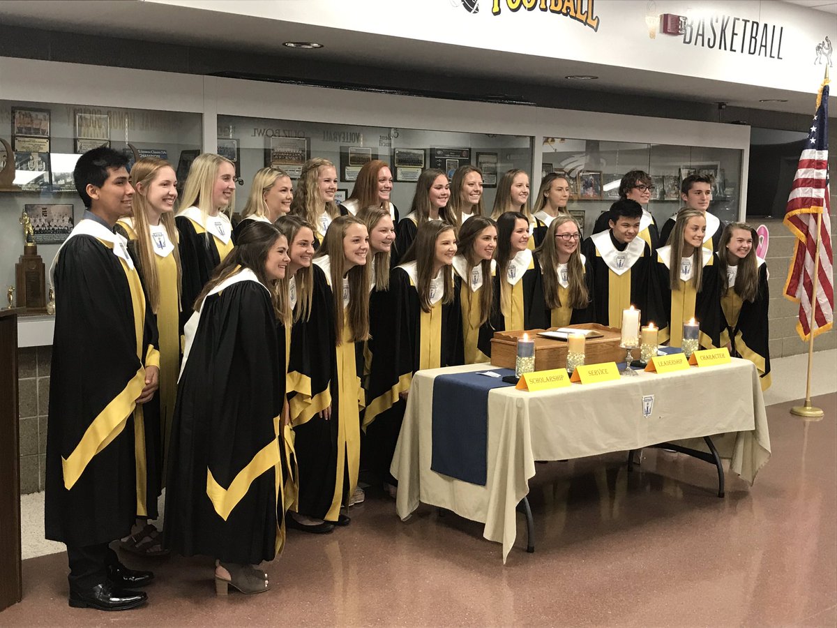 lbelementary's tweet photo. Eagle talent on display!  Congrats NHS inductees! https://t.co/7Hlj5m0Wgj