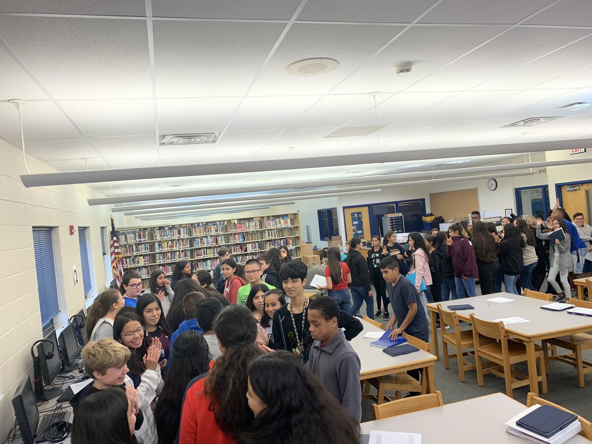 mskaja116's tweet photo. Awesome 8th Grade Wildcat Web Crew meeting this afternoon! #rlmspride https://t.co/car0j28RGu