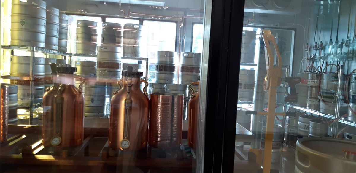 MtnBrewBook's tweet image. Much ink has been spent - and deservedly so - on Denver's brewery and beer-bar scene as #GABF week rolls along. But we should stop also to laud the city's evolving beer restaurant scene, as exemplified by @FormerStDenver: beerrunblog.blogspot.com/2019/10/denver…