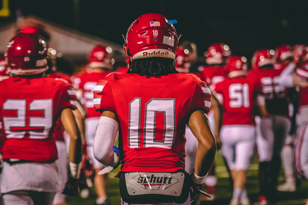 Fridays pictures are up! Retweet and like this post and I'll give you a free download code! 🌪️🔴⚫️

JoshuaMarshallCreations.pixieset.com/bhsvuniversity…