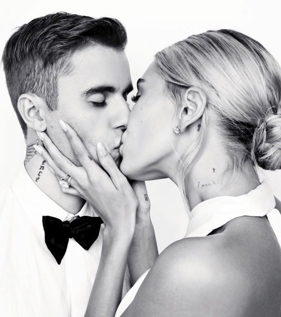 bieberpakiss's tweet photo. The Biebers https://t.co/1RxPIusv8V