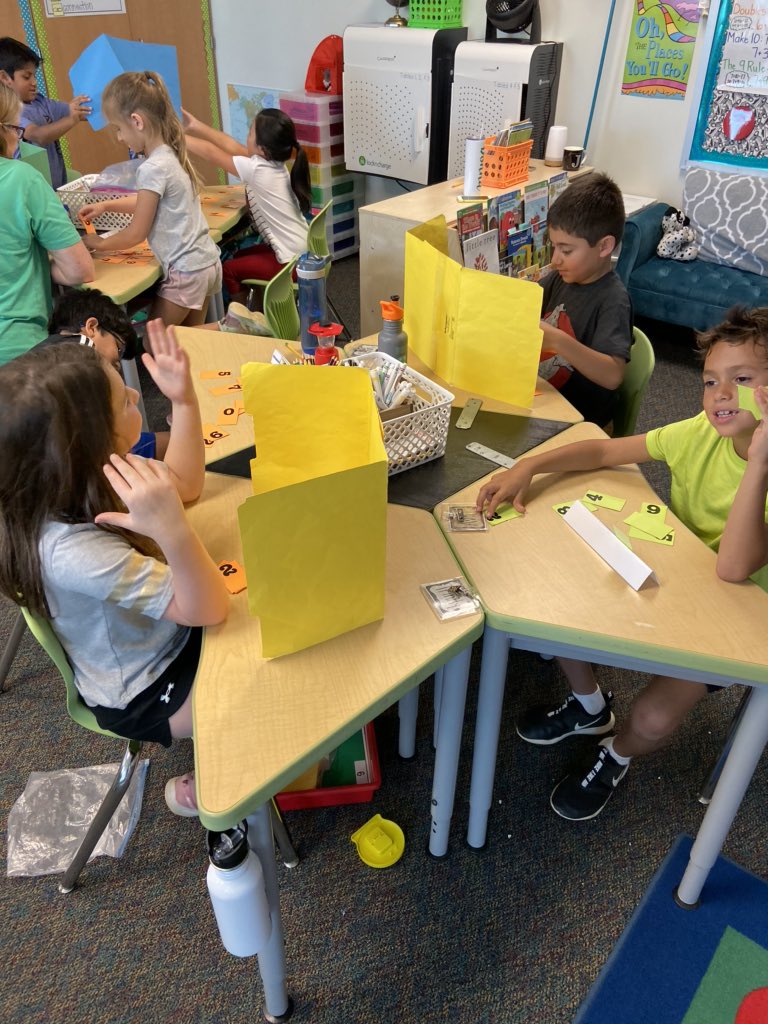 missjgollihar's tweet photo. #matchmine with place value pockets is one of my favorite math activities! The kids love it too! @KaganOnline @WGESdragons https://t.co/fI921EVqvt