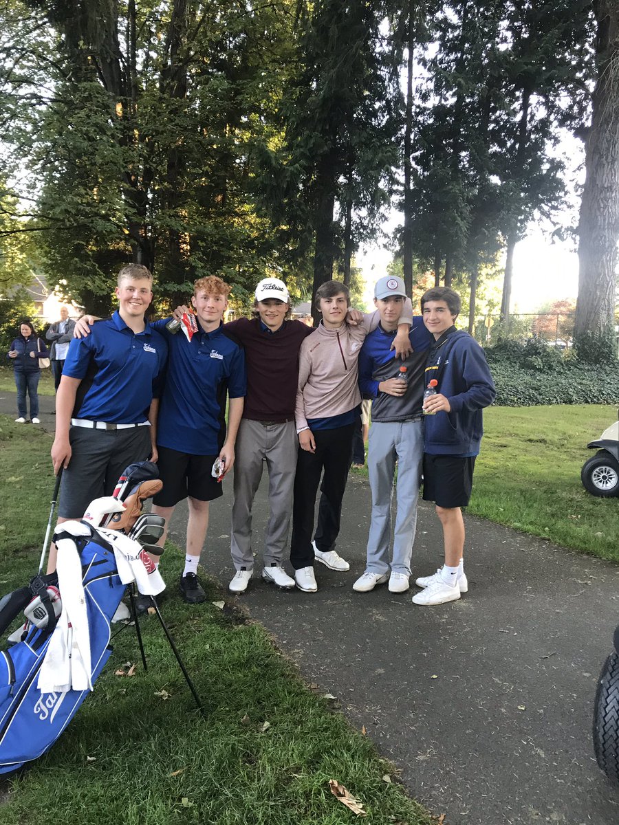 <a href="/TahomaHSGolf/">Tahoma HS Golf</a> w/ back to back wins over Kennedy (64-38) and Monday vs Kentridge (68-43). Congrats Luke Sherrell for Medalist Honors both matches.  #GoBears