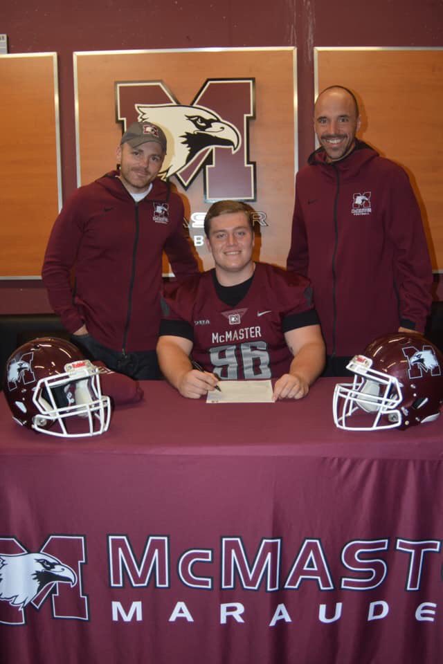 mitchellprice85's tweet photo. I’m excited to announce I have committed to McMaster University. I want to thank everyone who has been on this journey with me. Thank you to my coaches for your leadership through the years and to my family for always supporting my football dreams. I’m proud to be a Marauder!  🦅 https://t.co/UtfHbVw5o8