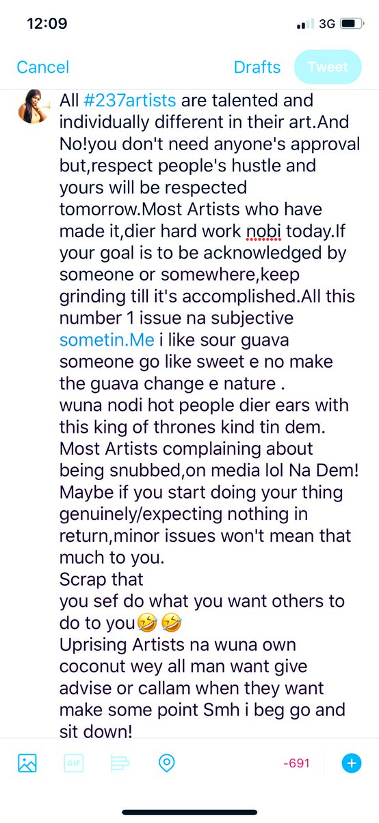 iamtashatee's tweet photo. I beg let's stop with these complaints noh chaiiii 🥺 Unity is Power.
 Do you think i need earrings ?
#237community https://t.co/NQvpWrwuCR