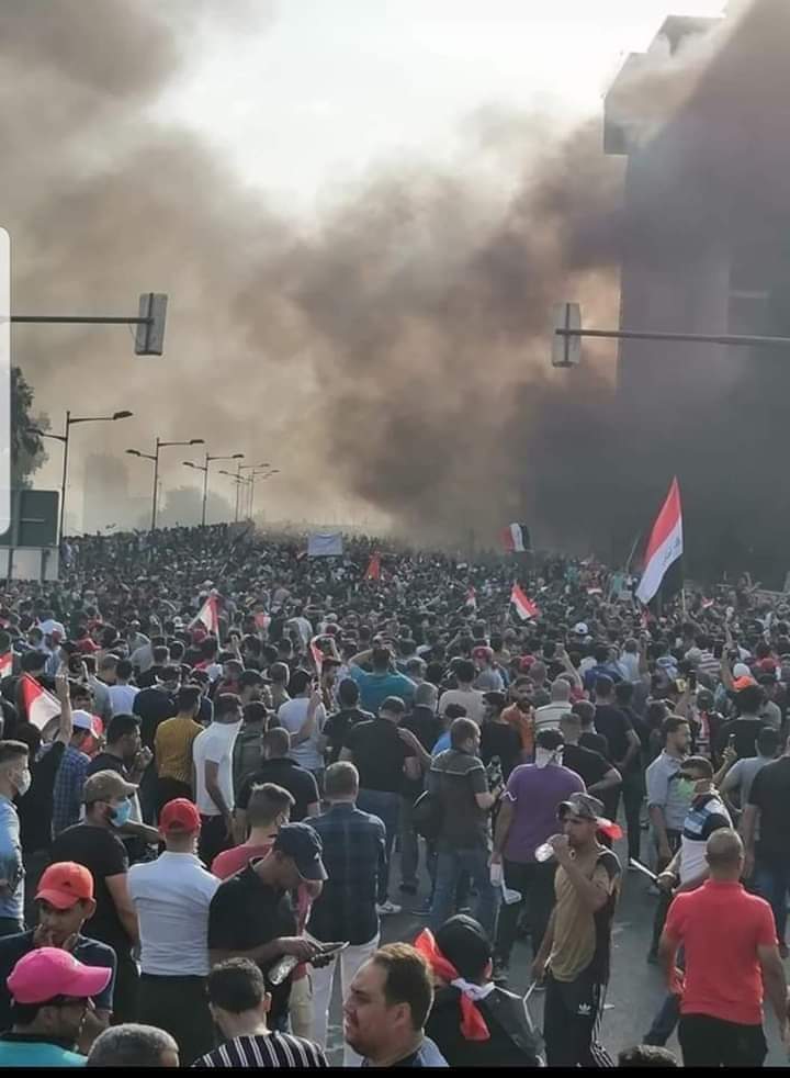 IraqiRevolution's tweet photo. #Hello_world
#There_are_people_Making #Revolution_now_in_iraq !
#Show_your_support_for_the #right_of_Iraq_people_to #protest_peacefully
#Save_the_Iraqi_people
#HELP_Iraq
#saveIraqipeople https://t.co/u05qDuhwH2