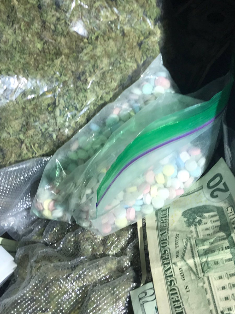 HCSO_D3Patrol's tweet image. District III deputies working hard cleaning up the streets. #seizedmarijuana, #seizedecstasy, #seizedmoney