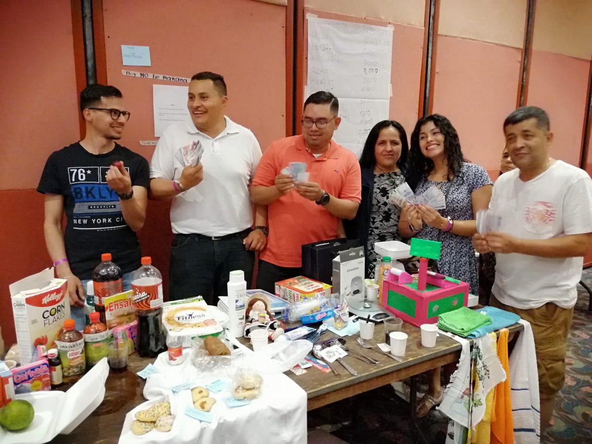 Roberto04012's tweet photo. #SomosPTACundinamarca cambiando las prácticas de aulas para una educación inclusiva. https://t.co/LjCJFBvzny