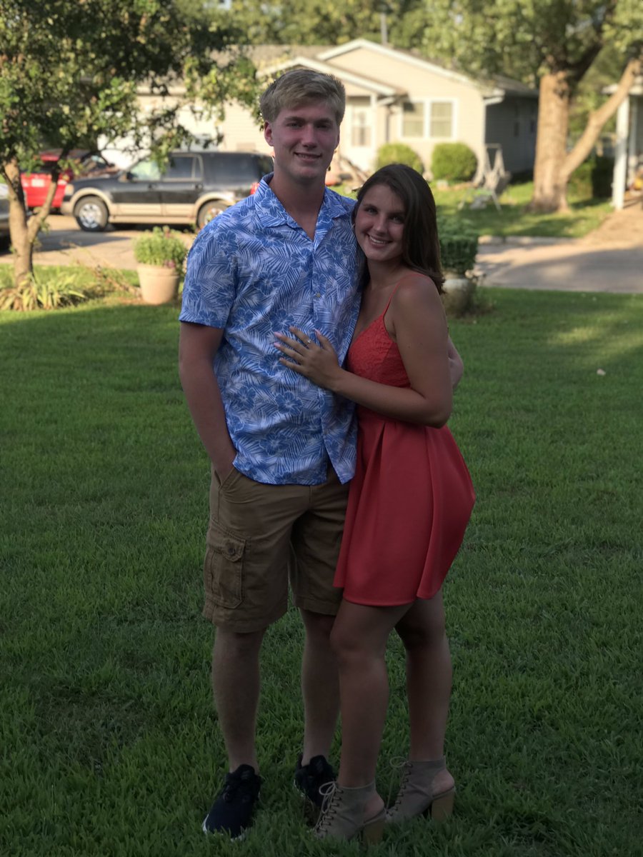 Maddymuhlig's tweet photo. 8 months with you has been a dream<3 https://t.co/IiDJoqkiO2
