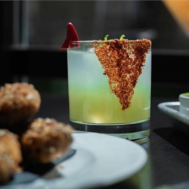citizenkitcheoc's tweet photo. Every night is a great night for an amazing craft cocktail from Citizen kitchen!🙌 #CitizenKitchen #CraftCocktail #CraftBar #OCBars #Fullerton #OrangeCounty #Zagat #Huffposttaste #DineOC #Eater #EaterLA https://t.co/6hk23TwXpk https://t.co/H1plKPJbNb