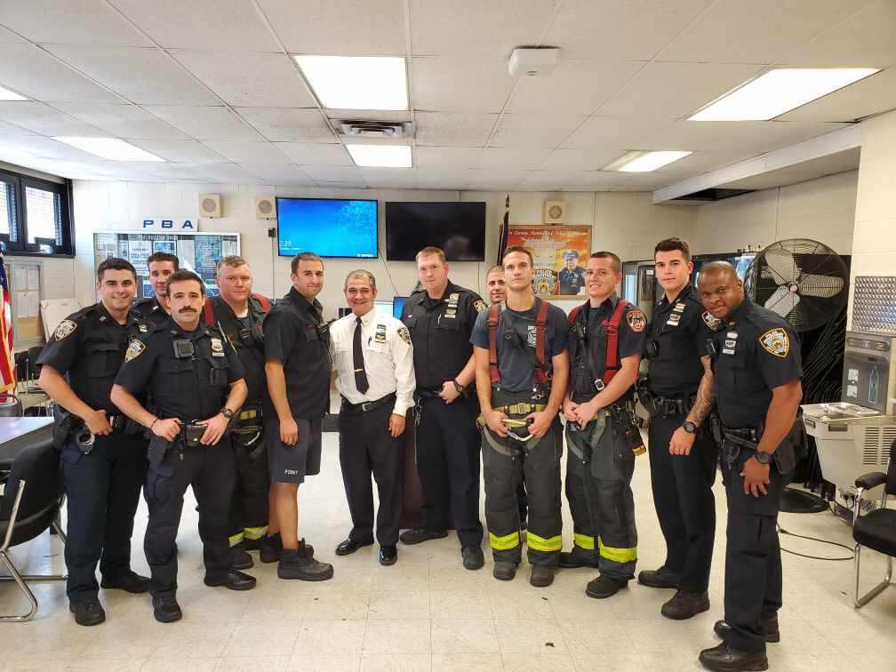 NYPD115Pct's tweet photo. Thank you to the fireman from #FDNY #Engine316 in #Queens, for stopping by our command today! Thank you for providing our Officers with a delicious lunch and always standing side by side with us during these times. https://t.co/gamIXm8AwG