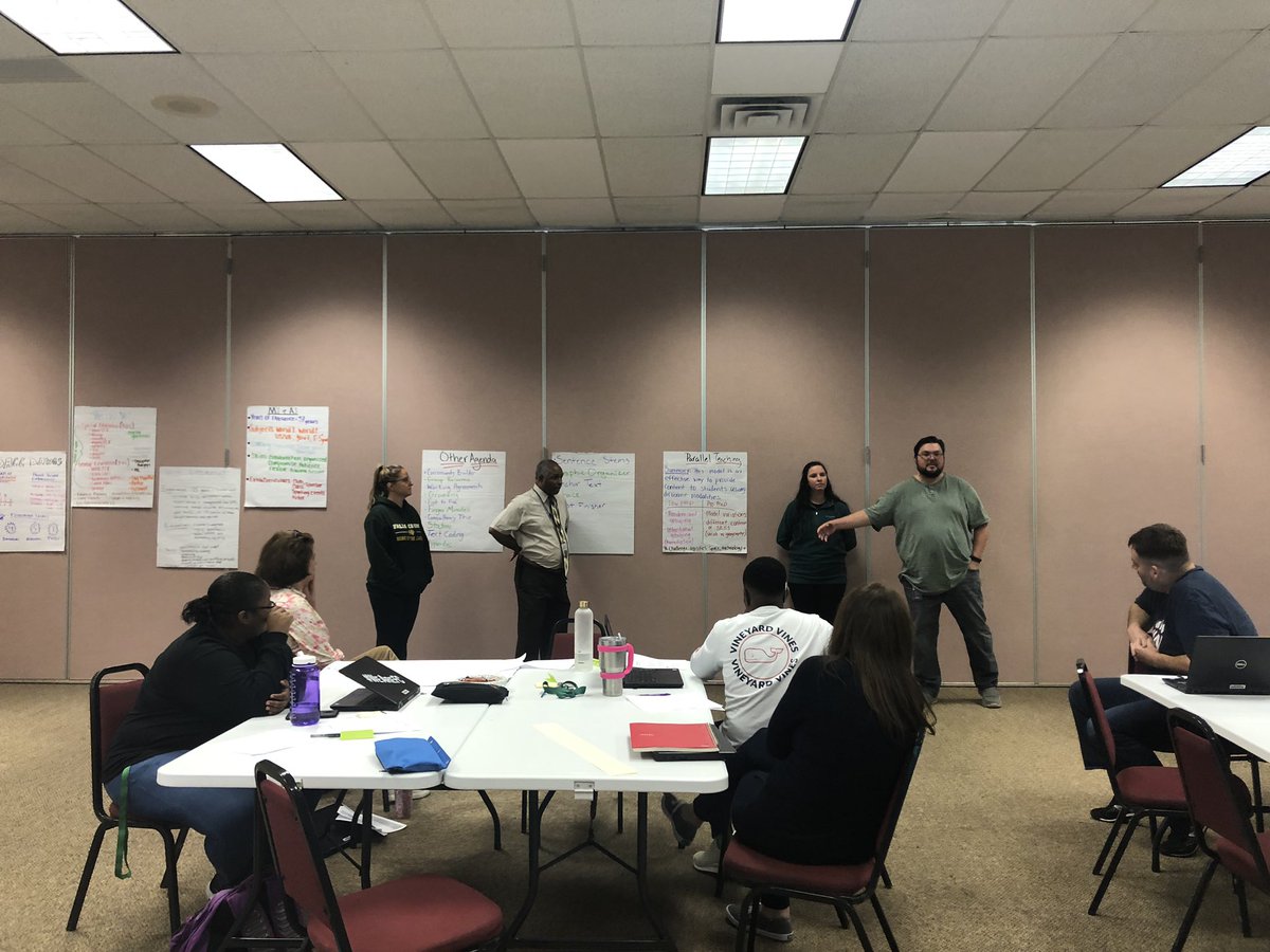 cbtuss's tweet photo. Social Studies co-teachers @FallsChurchHS dive deeply into co-teaching approaches for purposeful grouping and increased academic conversations!  @FCPS_OSS @FCPSR2 https://t.co/EGbzT2Md7A