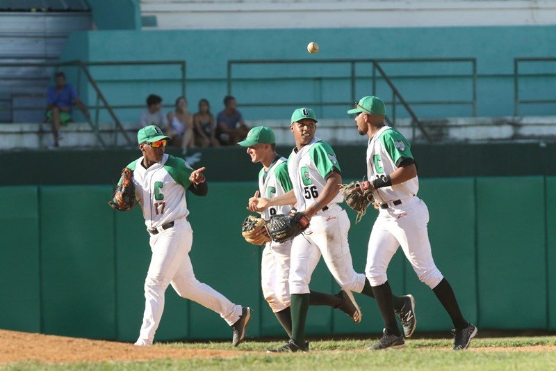 darilyscfg's tweet photo. #Cienfuegos 10-3 #SanctiSpíritus: desquite en progreso, jit 2000 de Cepeda, el explote del principal… https://t.co/SNWzfQLR19 https://t.co/X0HrLazg9K