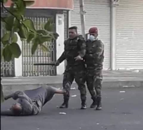 IraqiRevolution's tweet photo. @TheEllenShow @TiffanyHaddish #Hello_world
#There_are_people_Making #Revolution_now_in_iraq !
#Show_your_support_for_the #right_of_Iraq_people_to #protest_peacefully
#Save_the_Iraqi_people
#HELP_Iraq
#saveIraqipeople https://t.co/2qLY7TEOIV