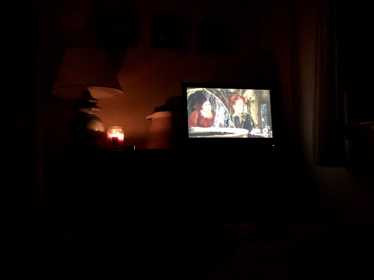 wickedsaltykate's tweet photo. Watching #HocusPocus with my pumpkin candle lit to kick off October🎃🧟‍♂️ https://t.co/3VHsquRKb8
