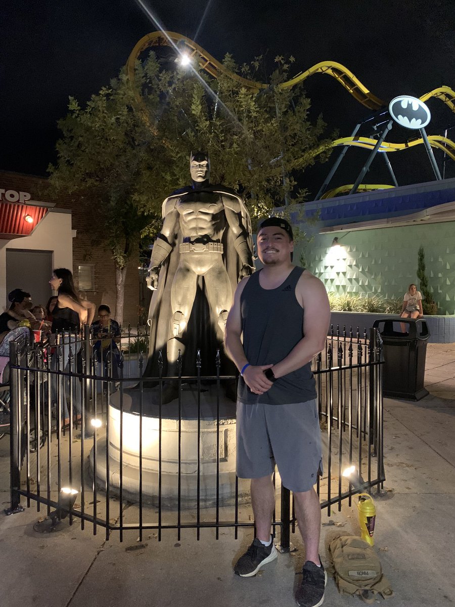 pinon_insane_7's tweet photo. #FrightFestSixFlags YERRRRRRRR https://t.co/CzRQMdNx34