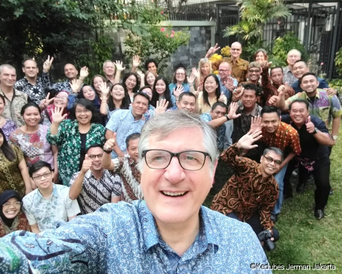 GermanAmbJaka's tweet photo. Happy National #BatikDay! So amazed everybody in the Embassy-diplomat &amp; local alike-come to the office with their best batik, we just had to take a photo together. Batik is a true heritage of #Indonesia that deserves celebrating more than once a year. #batiknasional https://t.co/jvpbrcnihI
