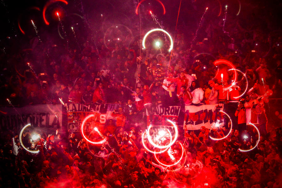 brfootball's tweet photo. River vs. Boca's atmosphere is stunning as usual 😍 https://t.co/hyxrV2YPtD