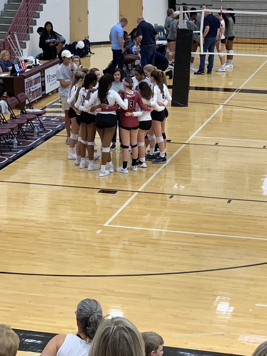 Lacee_A's tweet photo. Congrats seniors. Great job ladies. #UG https://t.co/PWqwyQjb2x