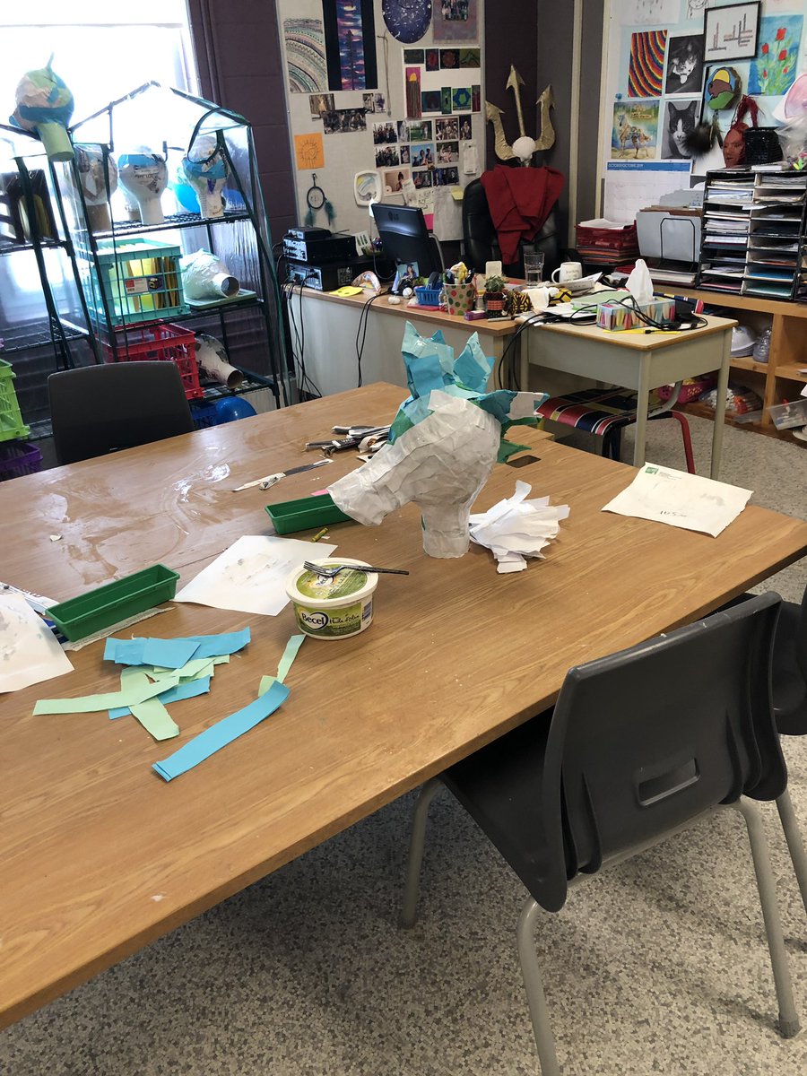 JenniferBarr28's tweet photo. Paper Mache all day, many masks being made @thickwoodArts @FMPSD @FMPSDArts https://t.co/CQ1rcBMRfO