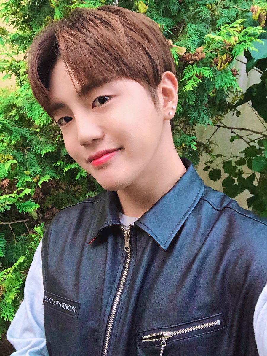 official_ACE7's tweet photo. [#에이스_동훈]
요즘 다들 감기 걸리던데
우리 초이스도 감기 조심해요☺️
#에이스 #초이스 #감기조심 https://t.co/mHOAtJDptn