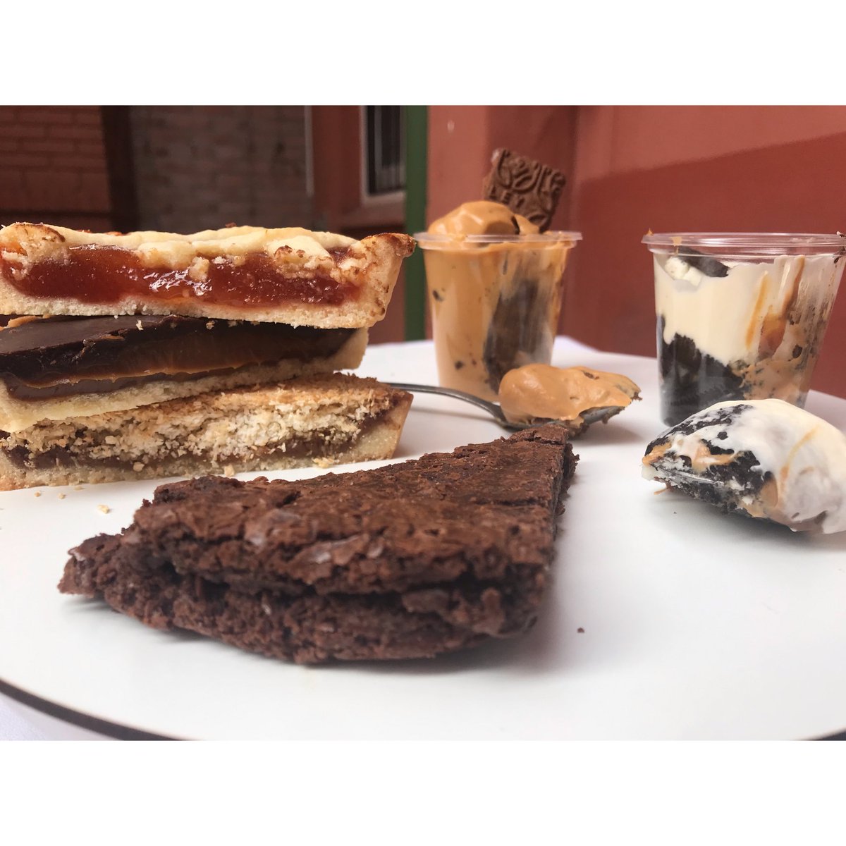 MaruDurante's tweet photo. A VER LA COMUNIDAD TWITTERA SI ES MAS COPADA QUE LA DE IG.
Estoy haciendo bandejas de desayuno para el dia de la madre a $590 son una BOMBA.
Mar del plata 🌸🎊
Se agradece difusión 🥰 https://t.co/0jJjOXXdl4