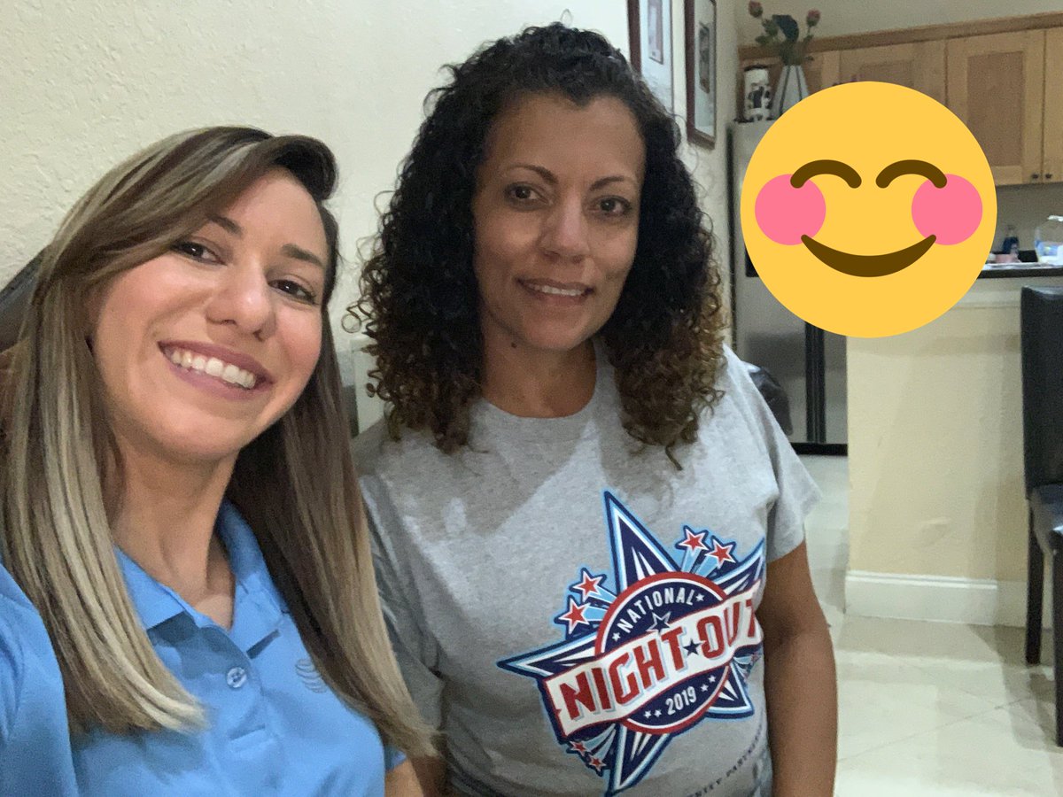 ErickaArroyo11's tweet photo. Awesome!!! #NationalNightOut #event #att #HappyCustomer https://t.co/jaNV8ujJAq