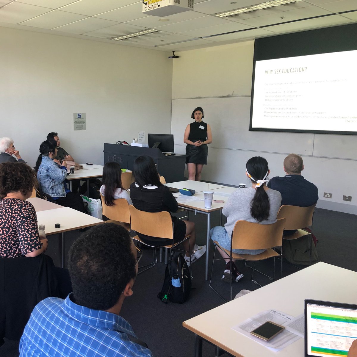 YaeganDoran's tweet image. .@georgiacarrsyd is up, to a full room! Literally standing room only (from someone standing up the back!) #sysfunc #asfla2019