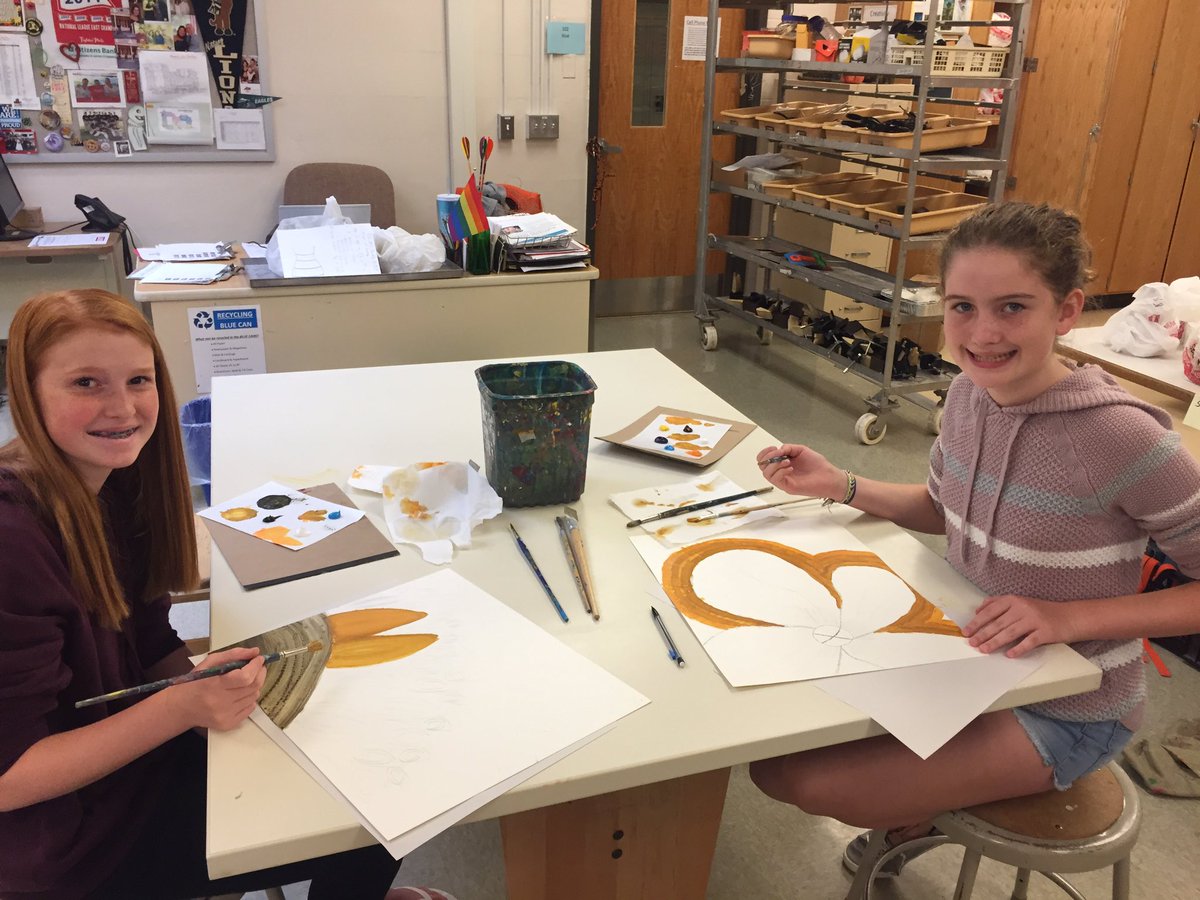 Great to see 7th grade art students “owning it” with painting their abstract drawings in complimentary colors.  #Painters.  #handsonlearning <a href="/CBUnamiMS/">Unami Middle School</a> <a href="/chad_watters/">Chad Watters</a>